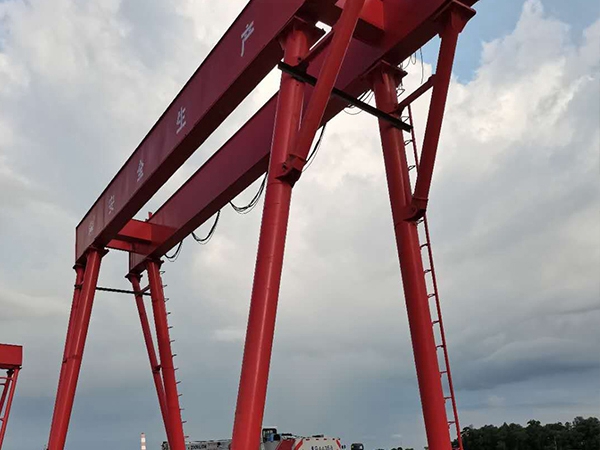 龍門吊租賃帶你了解2噸龍門吊的維護方法。