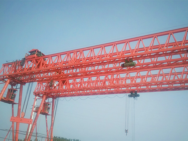 云南麒麟龍門吊出租公司ME型雙主梁龍門吊