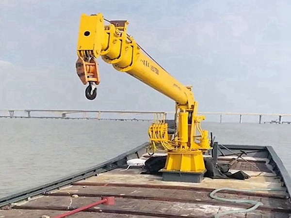 江蘇泰州甲板起重機廠家甲板吊安全性能高